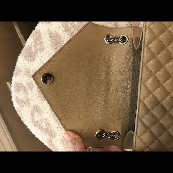 Saint Laurent YSL medium envelope calfskin Cassandra shoulder bag - Picture 5 of 16